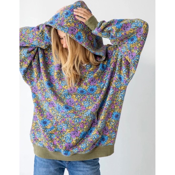 NATURAL LIFE Tops - Natural Life Floral Hoodie Oversized Pullover Blue Purple Green S/M